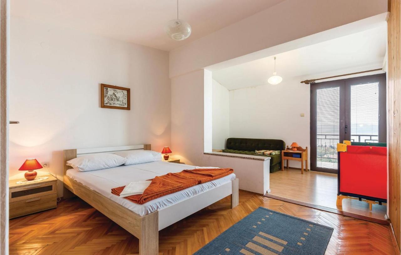 Cozy Apartment In Novi Vinodolski With Kitchen 外观 照片