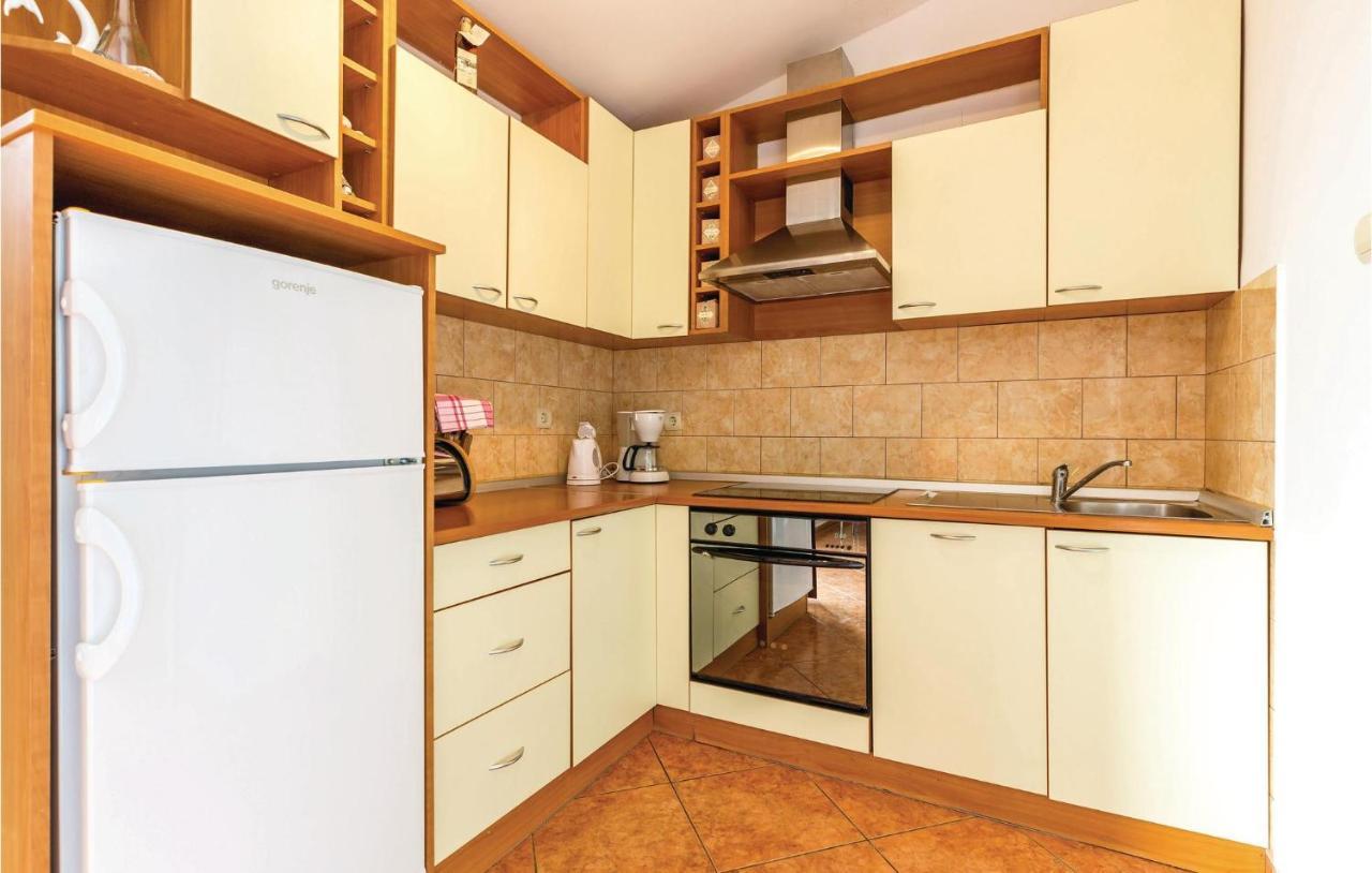 Cozy Apartment In Novi Vinodolski With Kitchen 外观 照片