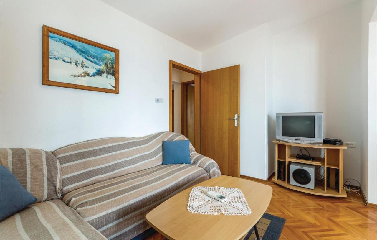 Cozy Apartment In Novi Vinodolski With Kitchen 外观 照片