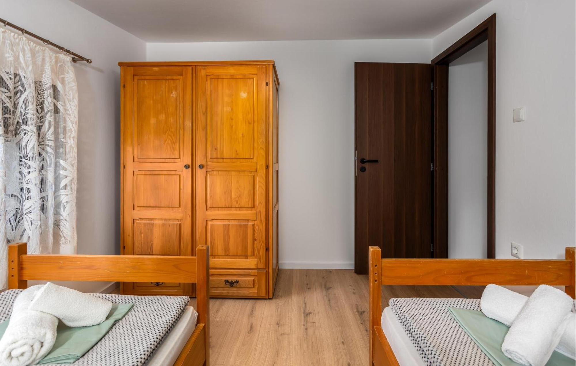 Cozy Apartment In Novi Vinodolski With Kitchen 外观 照片